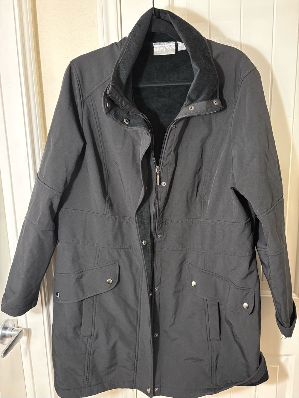 Men's Black Long Winter Coat - Classic Insulated Jacket